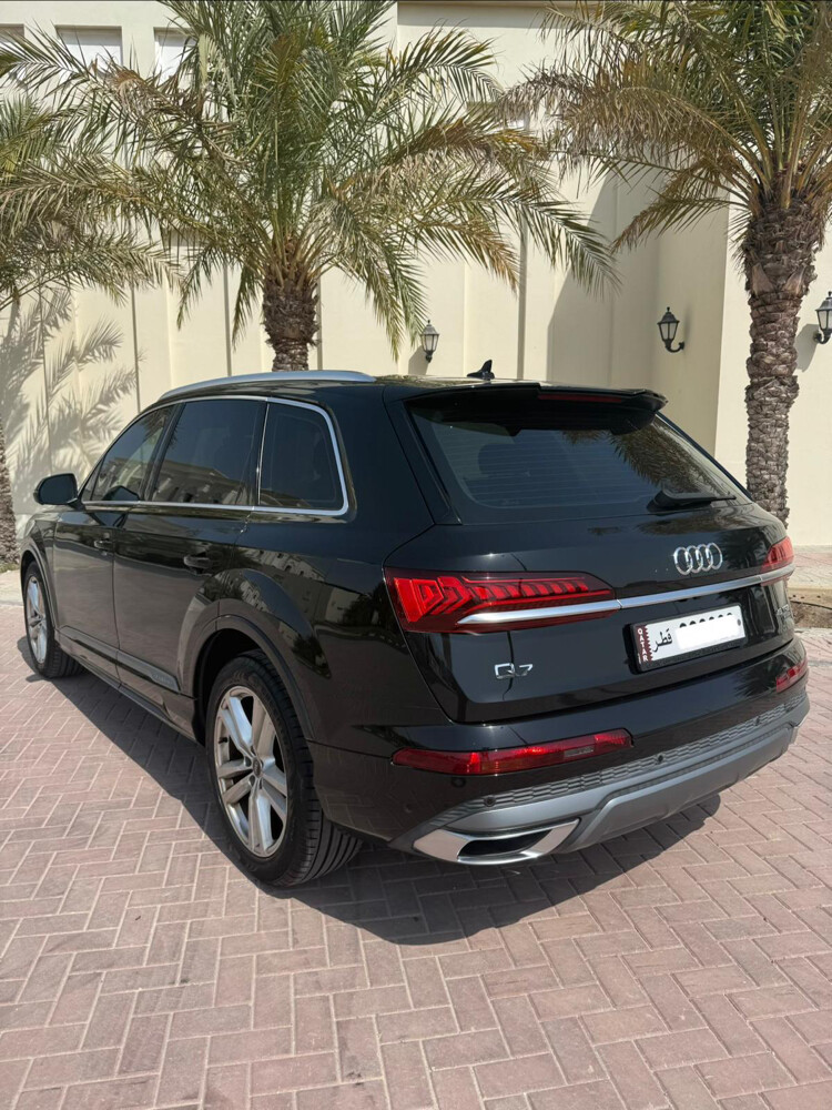 Audi Q7  - 4