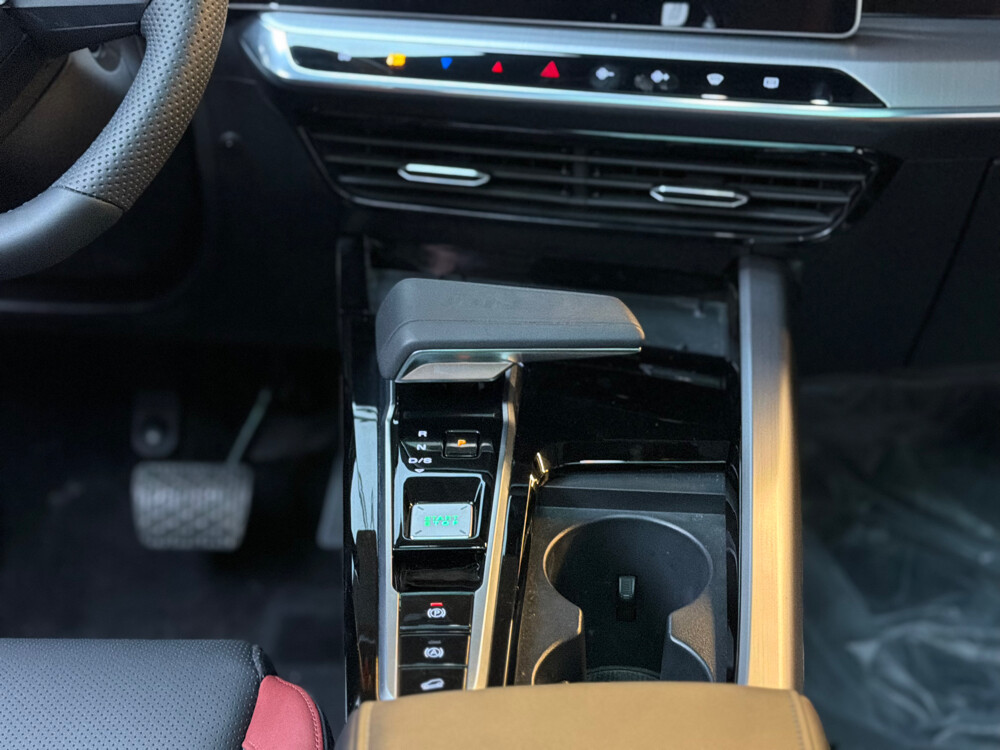 MG One Luxury 2026 - 24