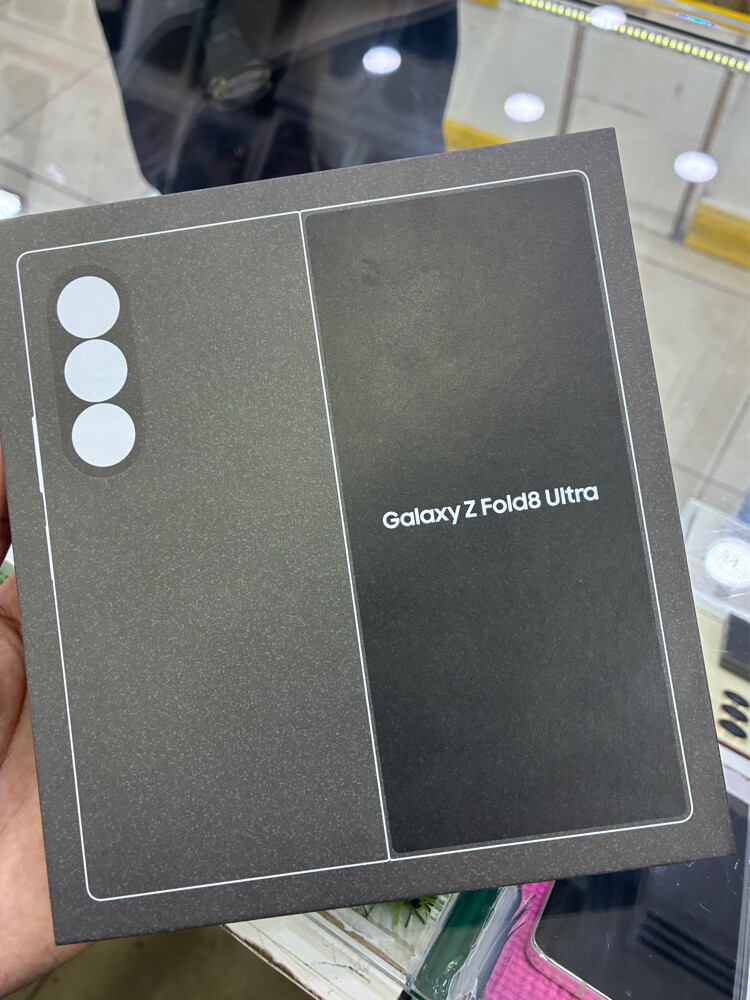 Samsung Z Fold 8 ultra  - 7