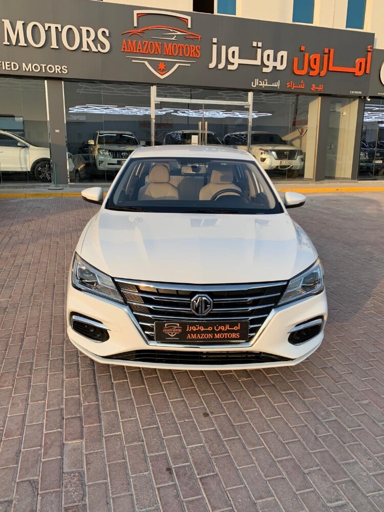 MG 5 Automatic Sedan - 4