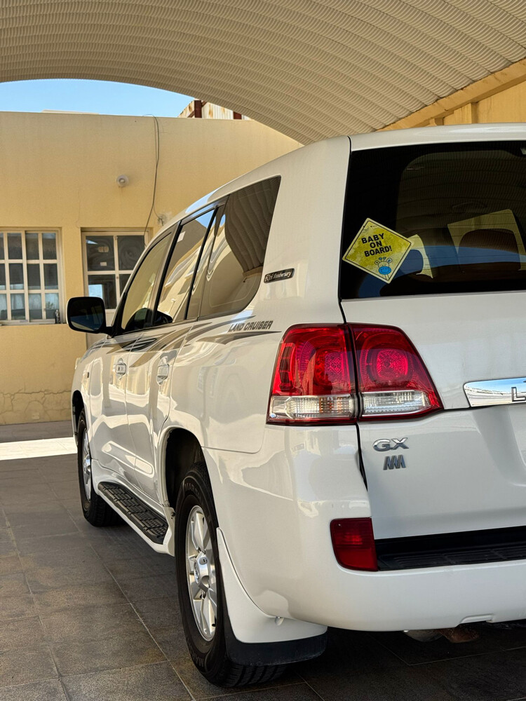 Land Cruiser  - 3