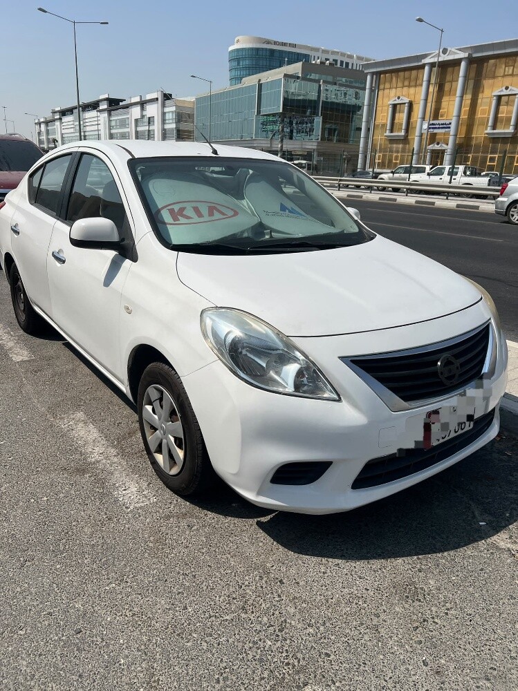 NISSAN SUNNY 2012 - 1