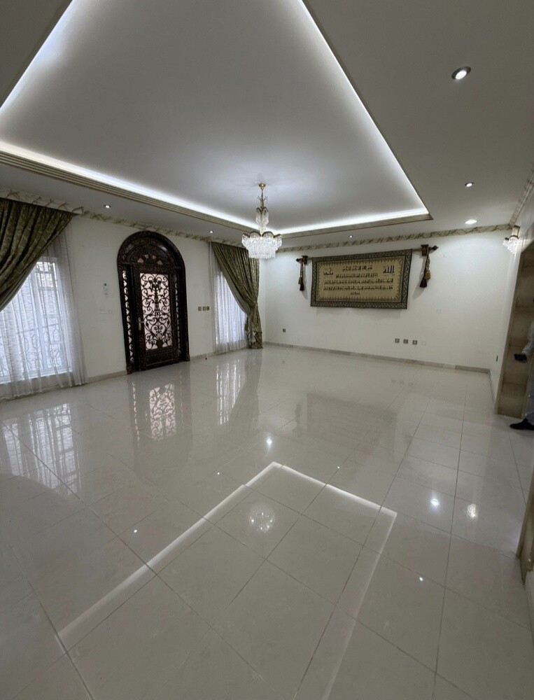 للإيجار فيلا بالسلطة - 2