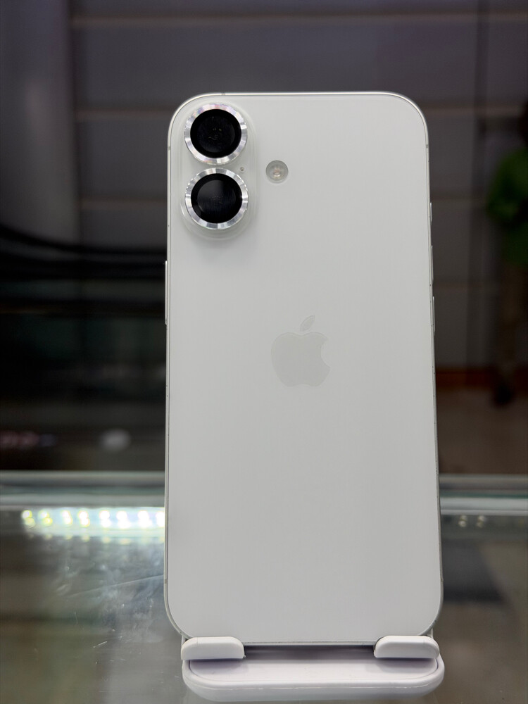 iPhone 16 - 4