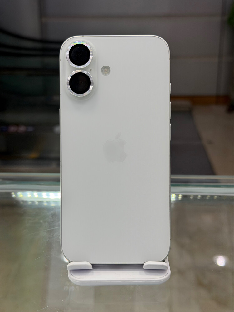 iPhone 16 - 5