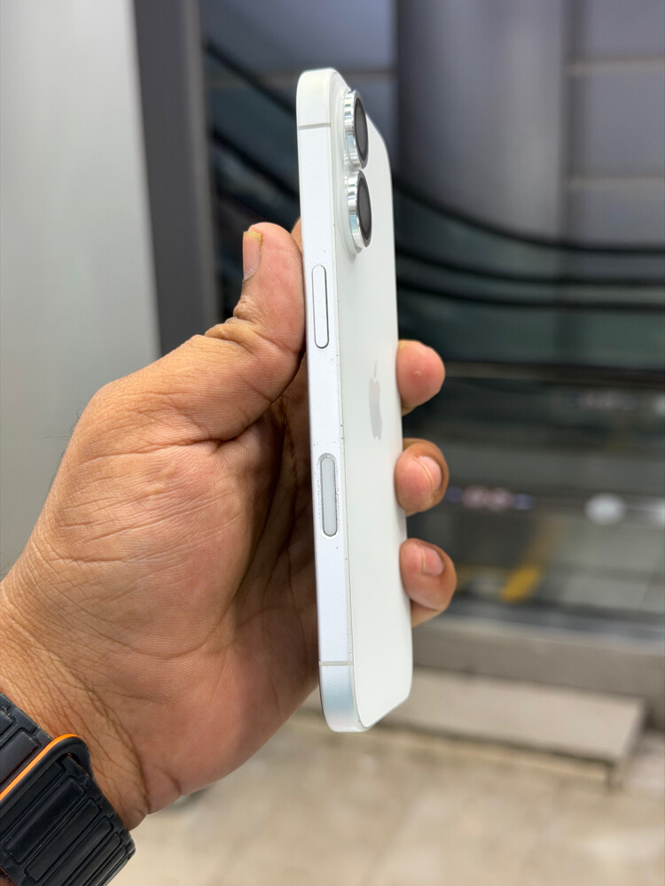 iPhone 16 - 6