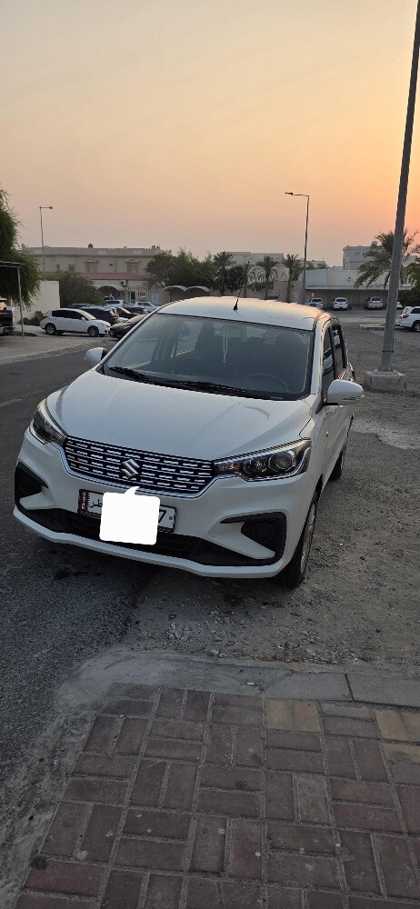 Suzuki ertiga suv 7seat car. for sale modal 2021 km 35000 only one moinar. istimara almost new. clean car. - 2