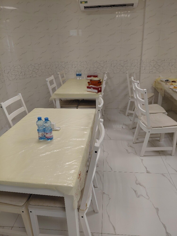 مطعم كامل التجهيزات. - 2