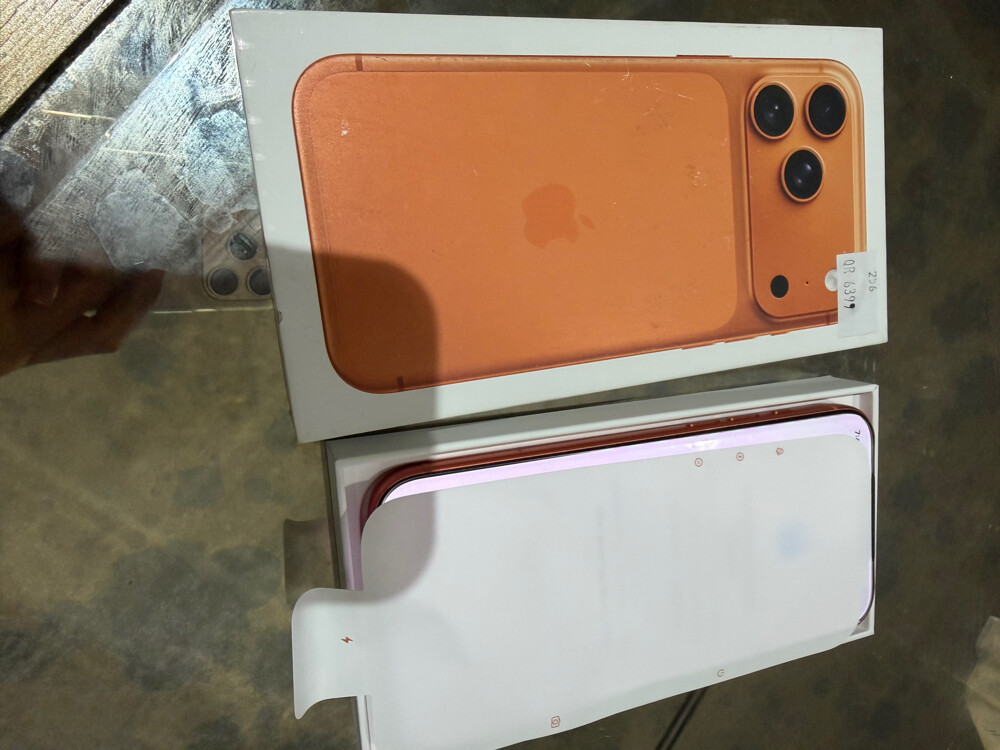 iPhone 17 pro max physical sim  - 2