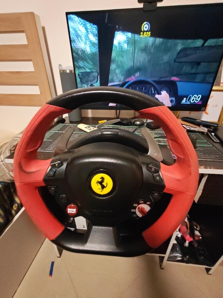 Xbox steering wheel thrustmaster - 1