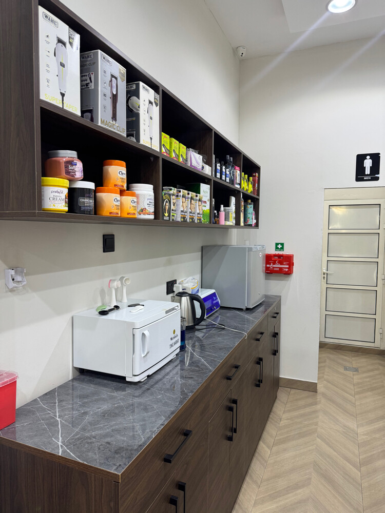 Men’s Salon for Sale - 4