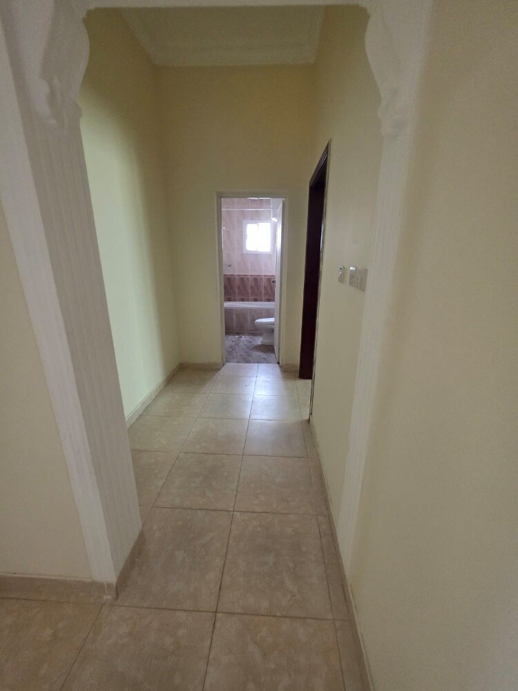 عمارة للبيع في ام غولينا - 9