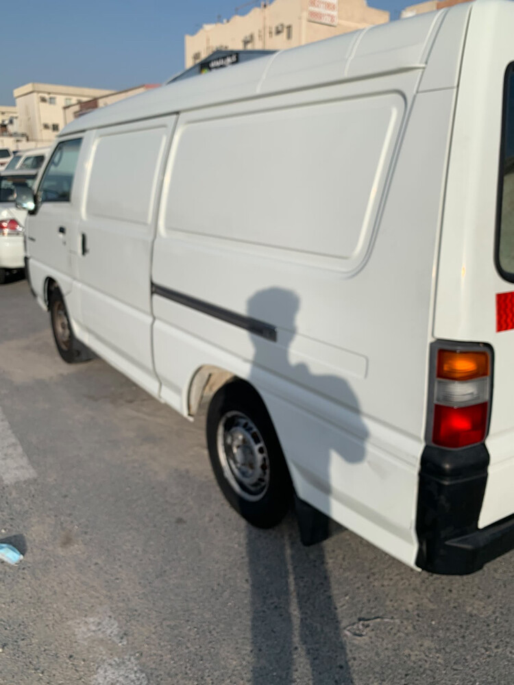 Mitsubishi L300 Cargo van - 3