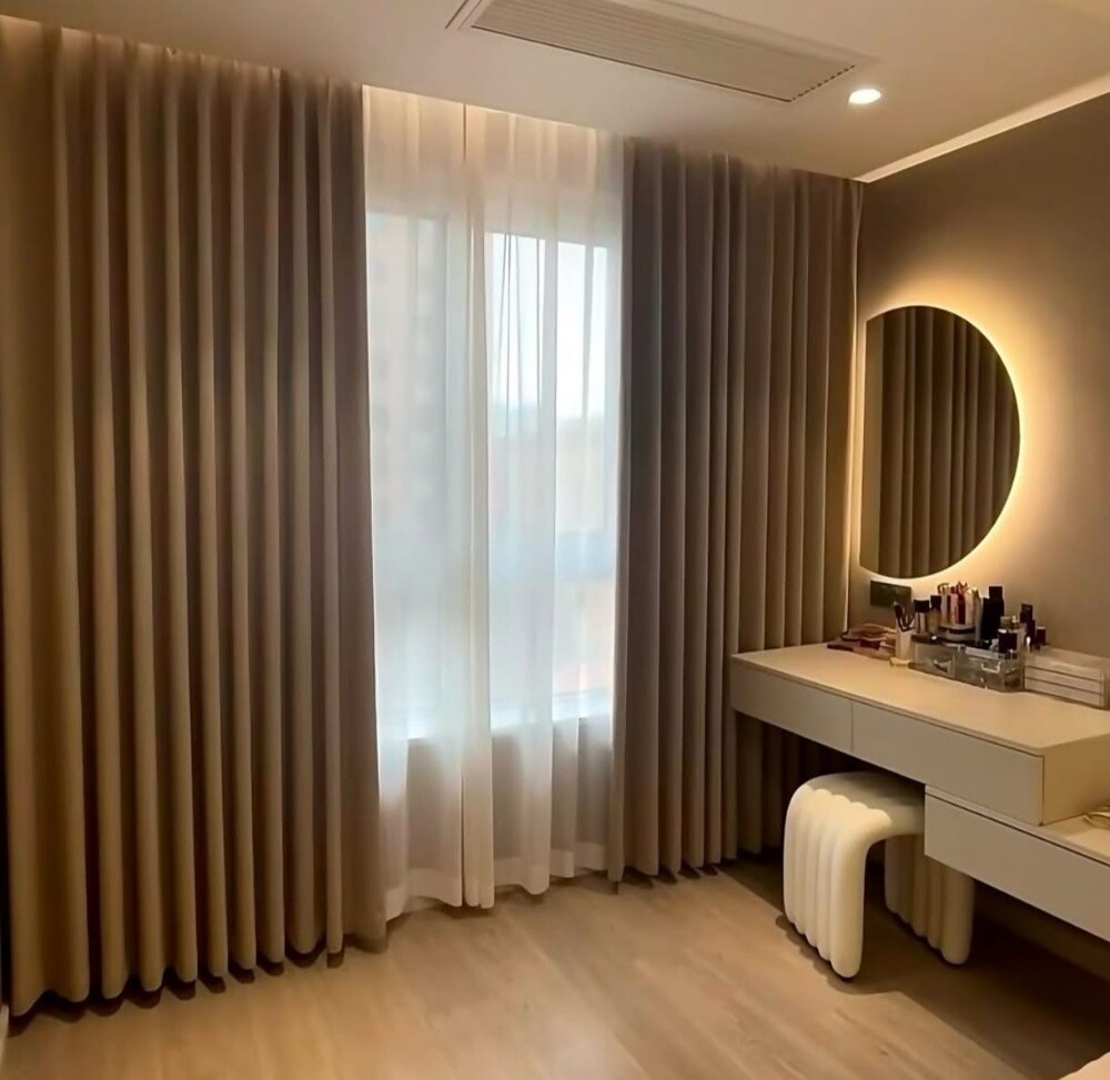 Curtains and Home Decor - 14