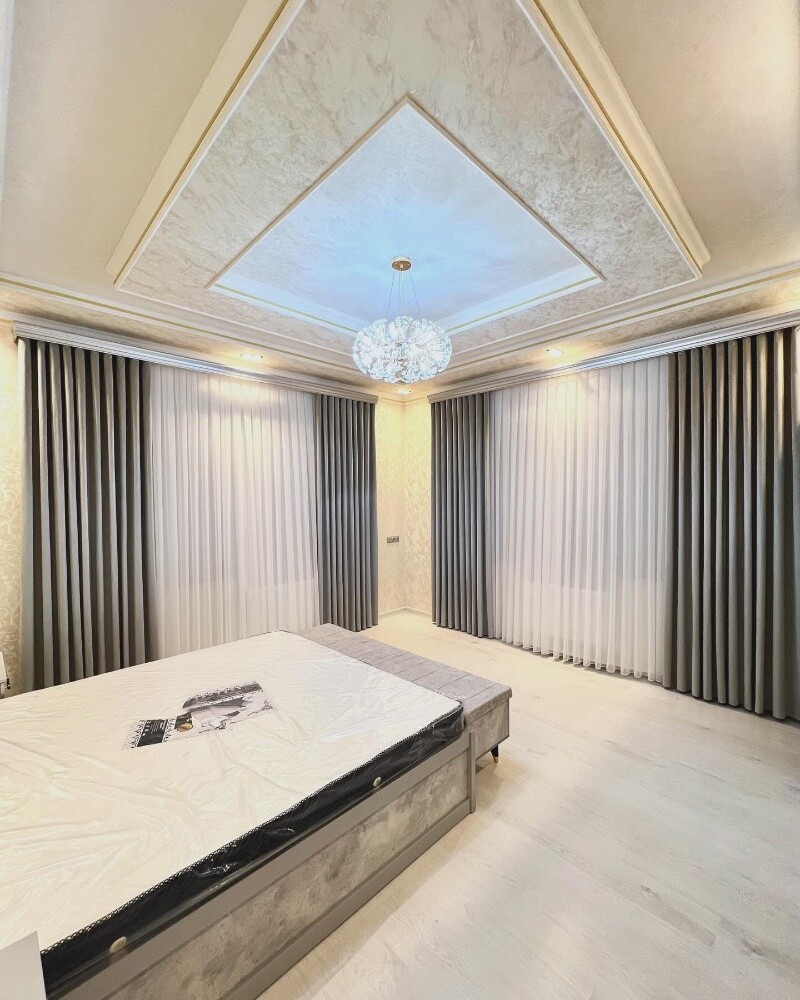 Curtains and Home Decor - 8