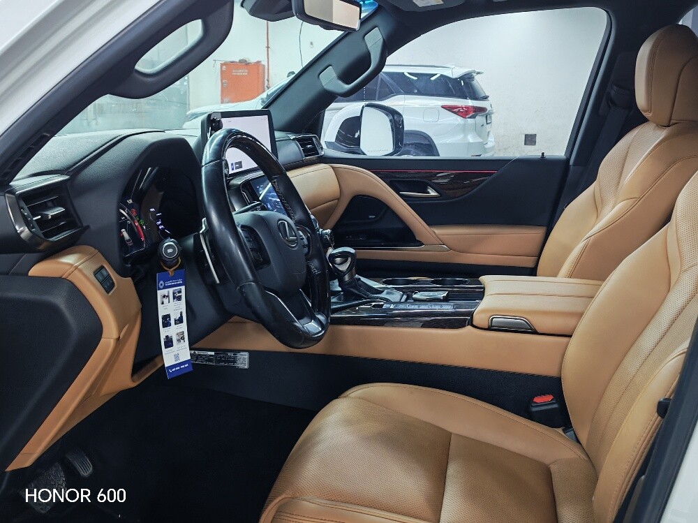Lexus LX 600 - 8