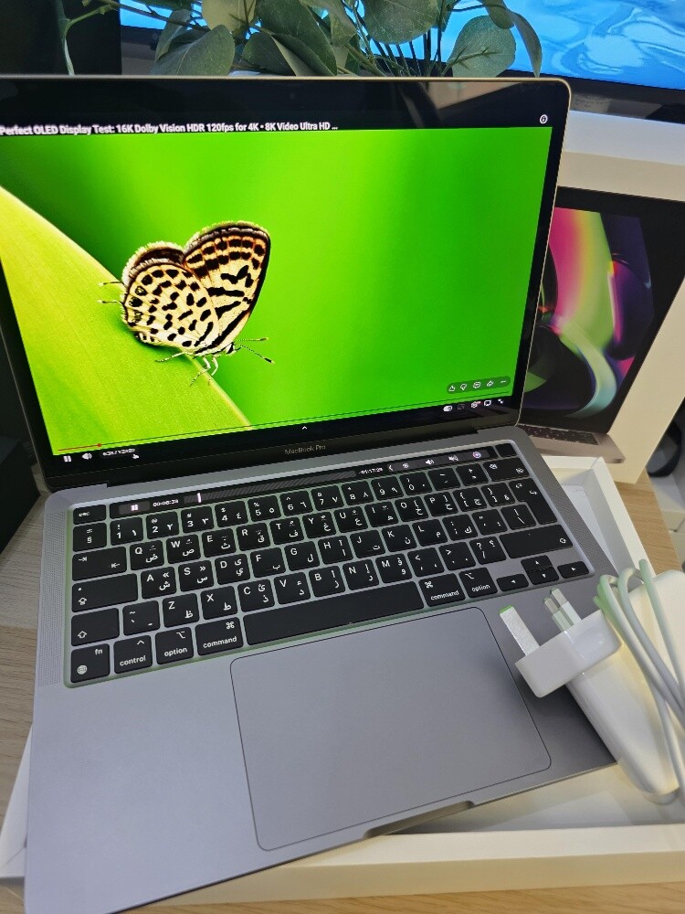 13" Macbook Pro M1 8/256 Gray - 4
