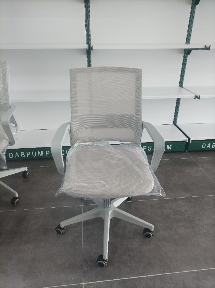 Office chairs ( brand new - 4
