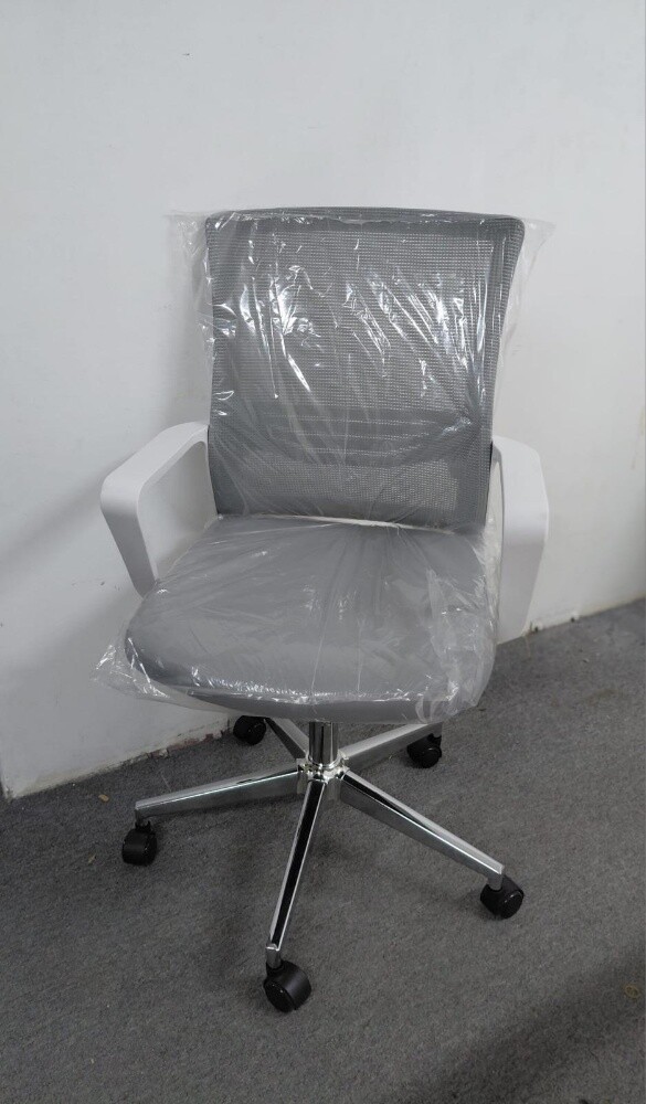 Office chairs ( brand new - 6