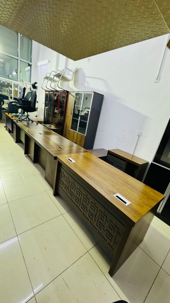 Used Office Furniture — 33087737 - 22