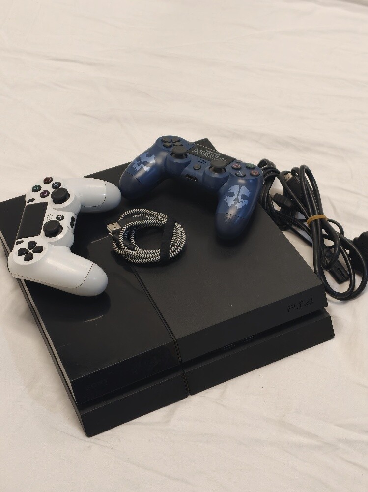 PS4 jailbroken 500gb - 1