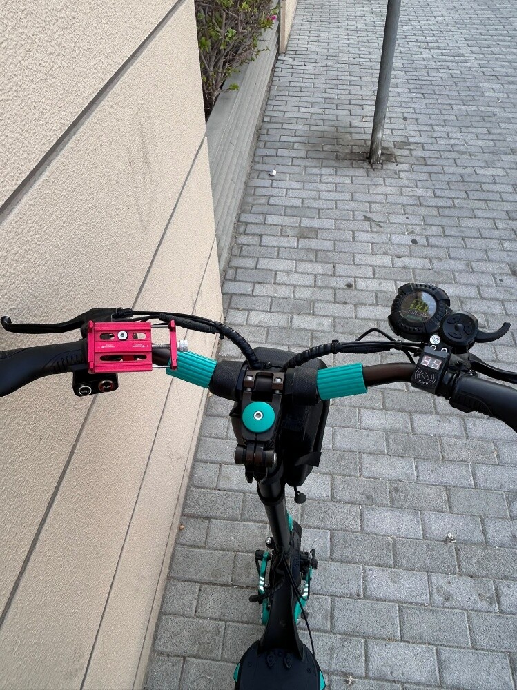 dual motor electric scooter - 7