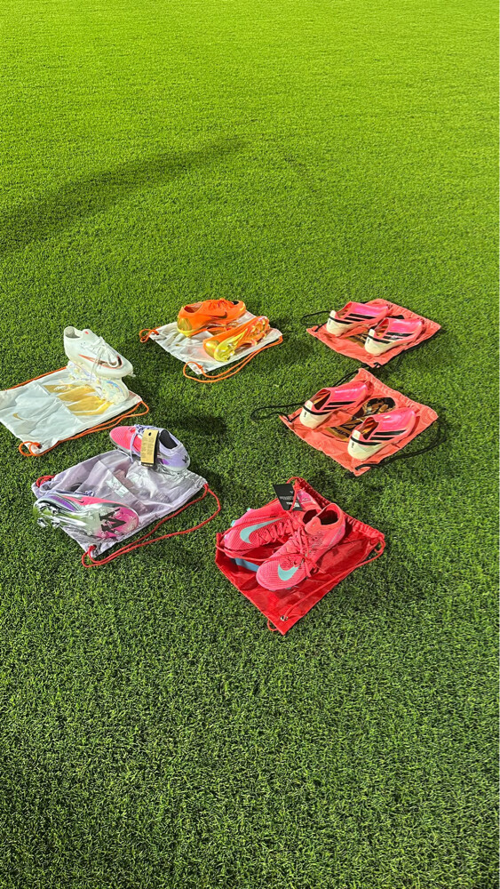 football shoes and kit jarsy  - 1