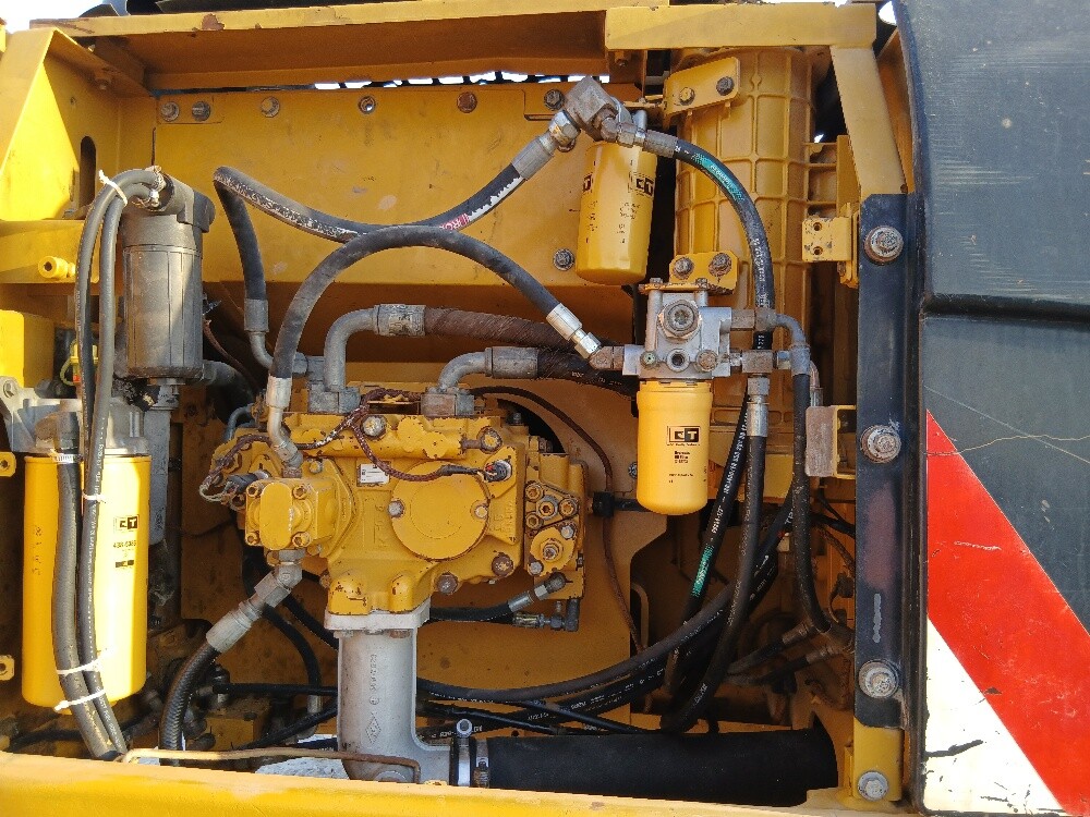 cat 320 d2l - 4