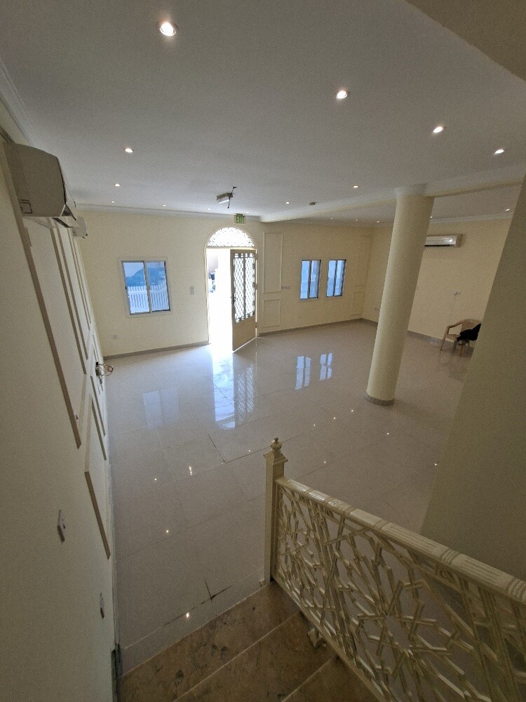 For rent: A fully renovated compoun - 14