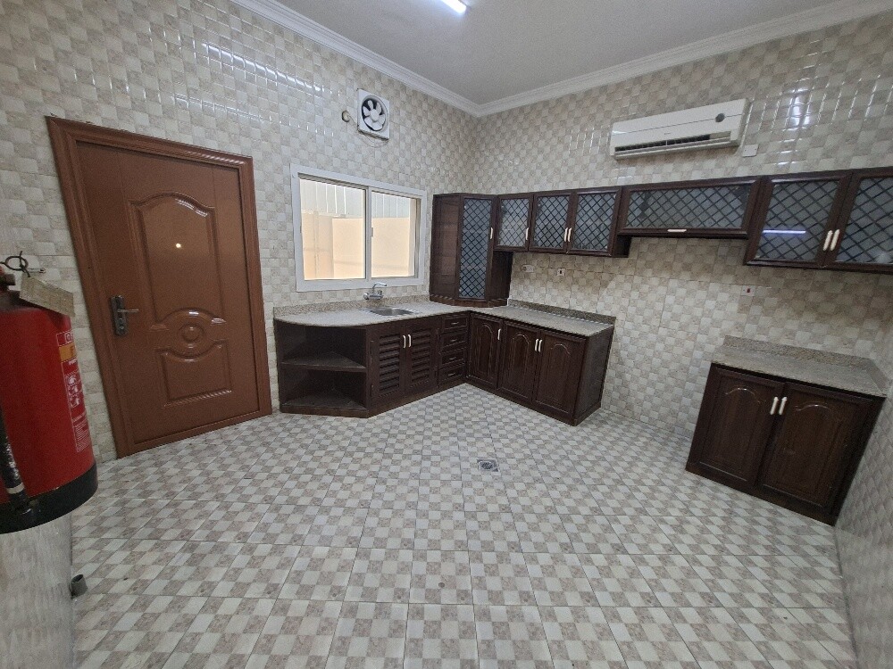 For rent: A fully renovated compoun - 18