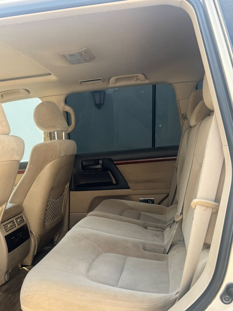 Toyota gxr v8 2014 - 7