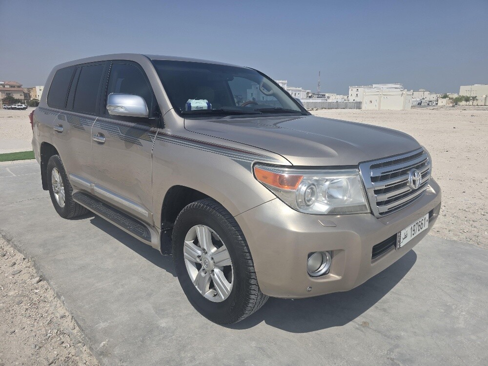 Toyota gxr v8 2014 - 2
