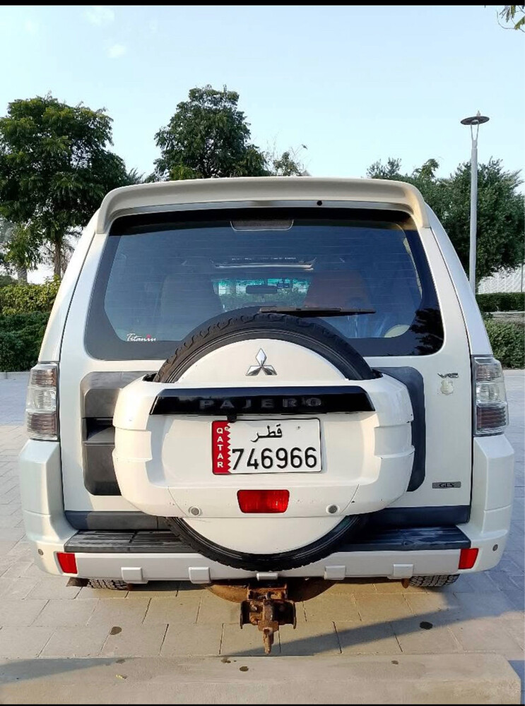 Mitsubishi pejero 2010 Full option  - 9
