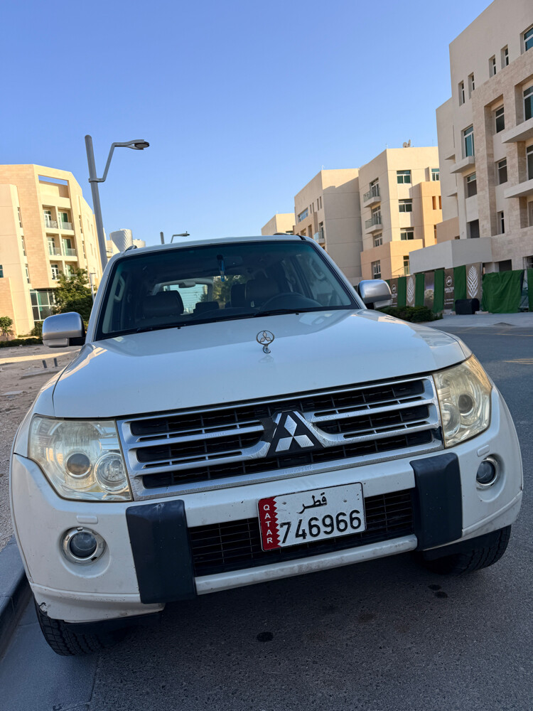 Mitsubishi pejero 2010 Full option  - 2