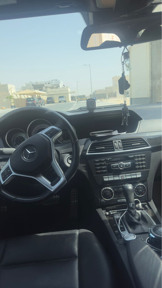 مارسيدس سي 300 - 10