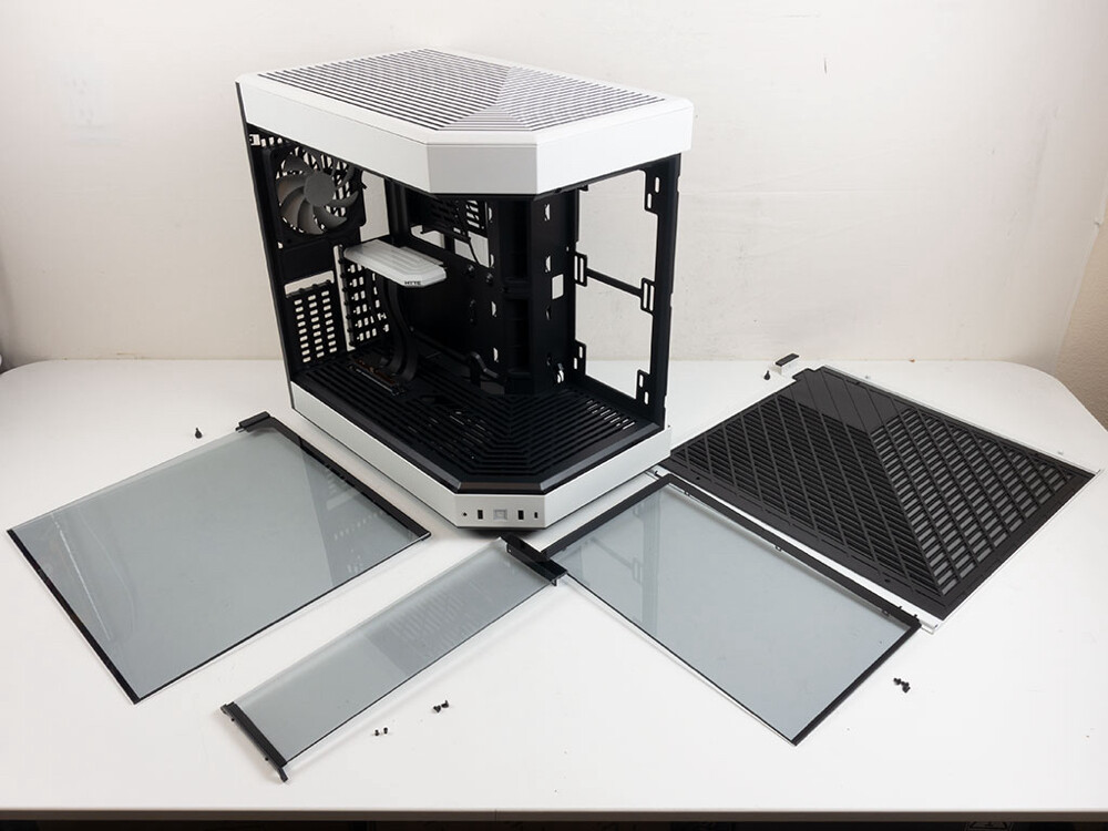 hyte y60 case - 2