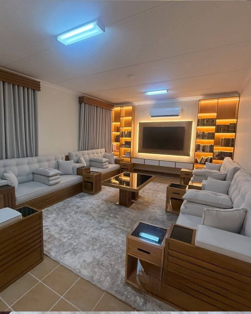 living rooms and seating areasWall - 10