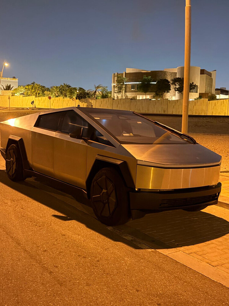cyber truck Tesla - 2