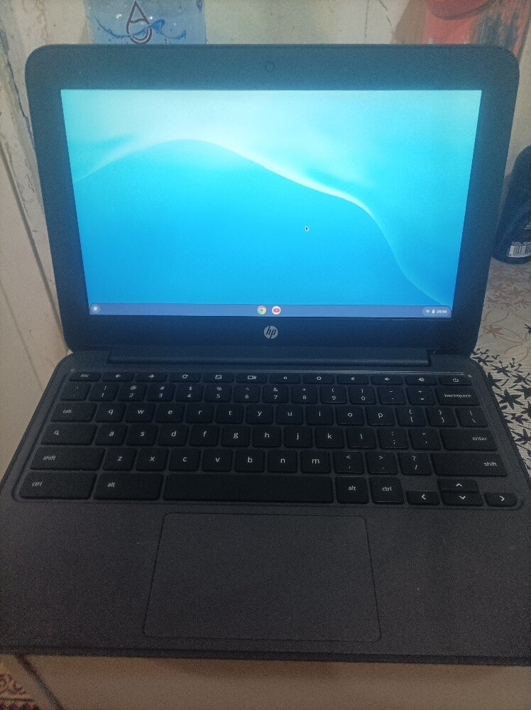 HP Chromebook( 4 GB RAM /16 GB ROM) - 2