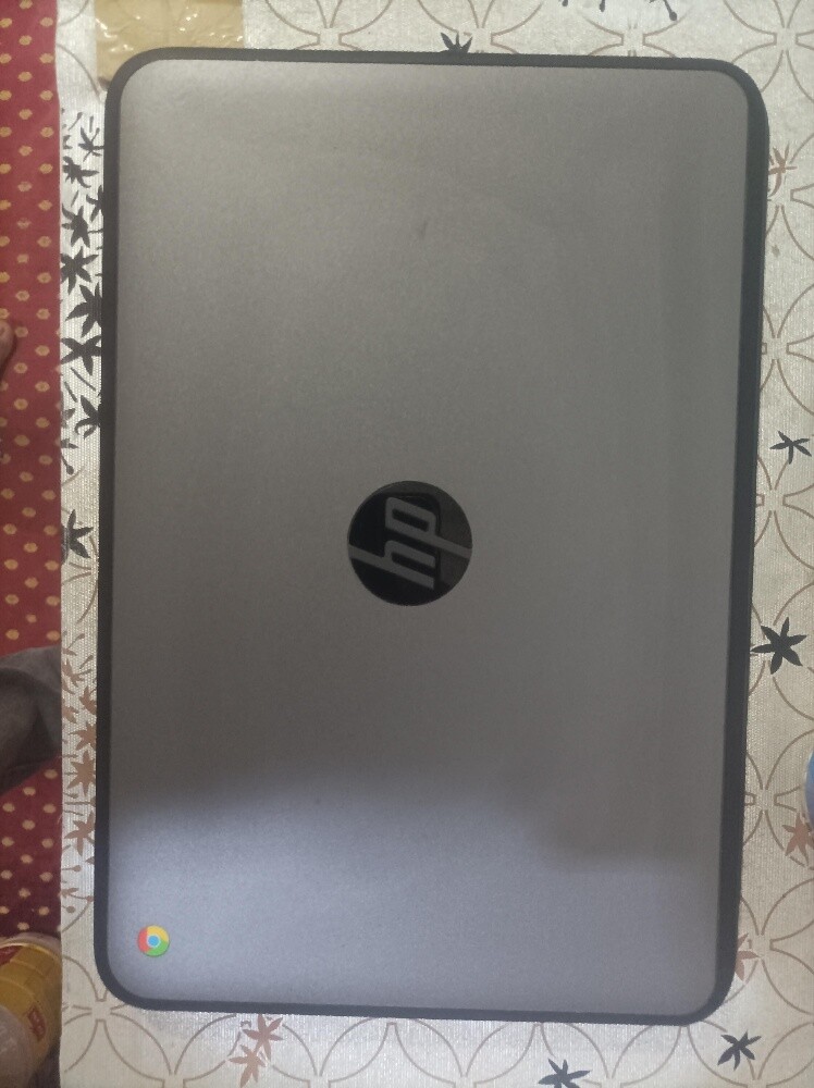 HP Chromebook( 4 GB RAM /16 GB ROM) - 3