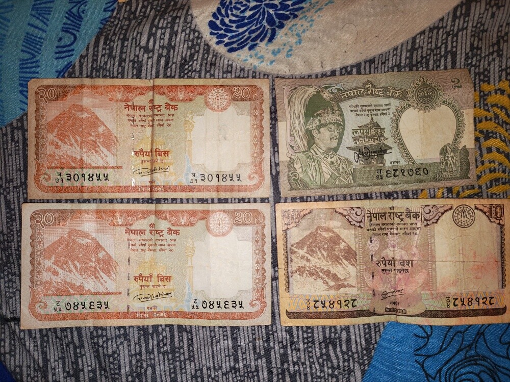 RareVintageWorld Currency Banknotes - 23