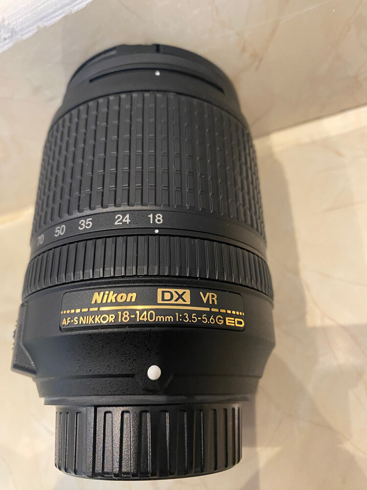 ‏nikon - 2