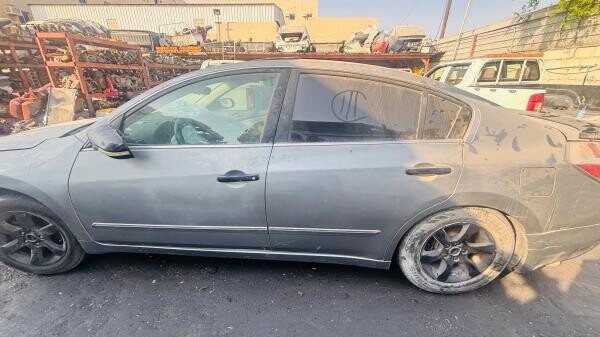 NISSAN ALTIMA 2009 - 8