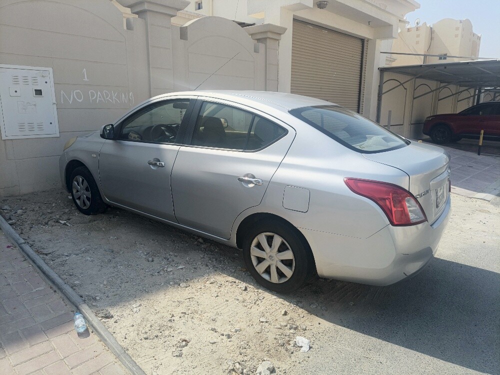 Nissan - 4