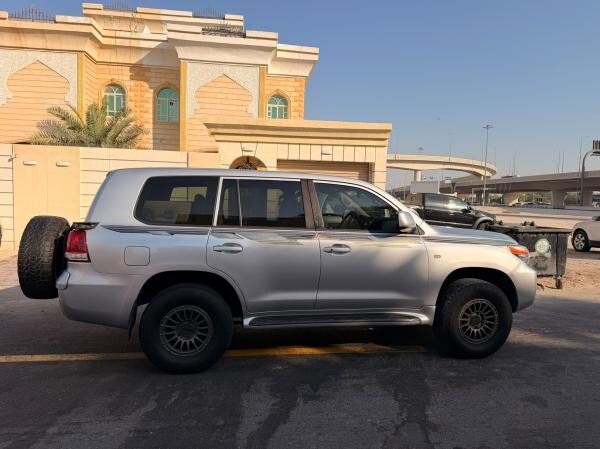 LAND CRUISER GX V6 2009 QR 44K - 4