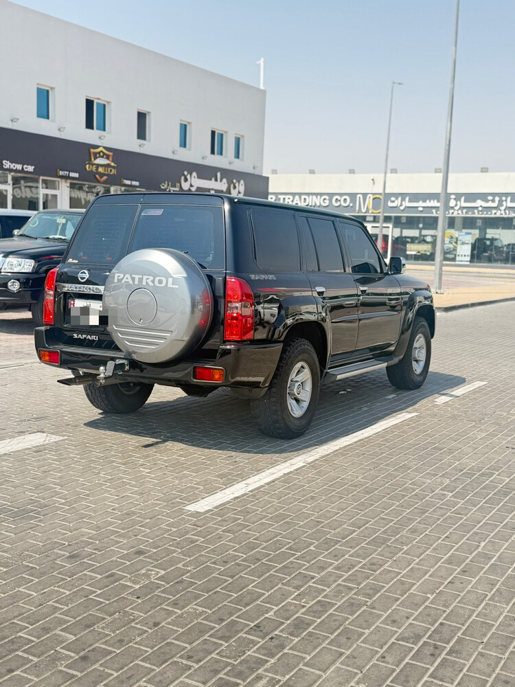 نيسان سفاري  - 5