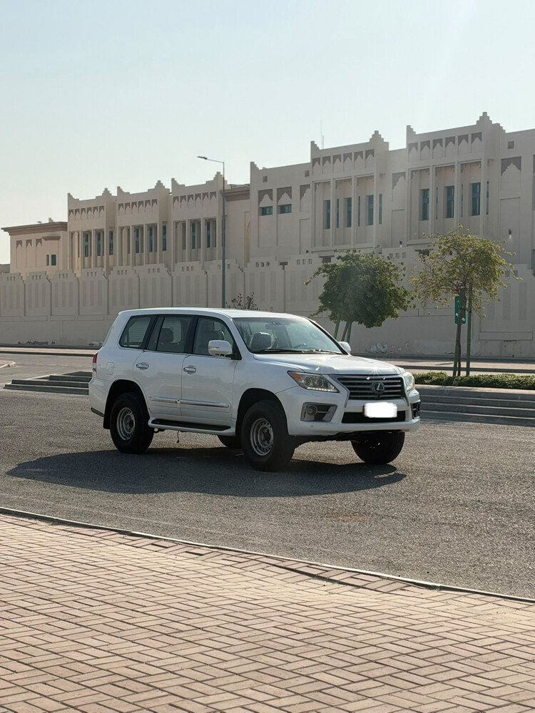 لكزس مالك اول - 4