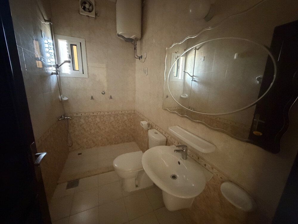 Apartments for Rent in Bin Omran - 3