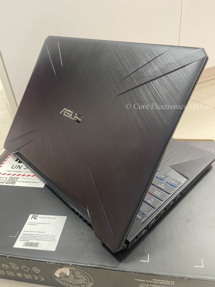 Asus  rizen 7 - 4