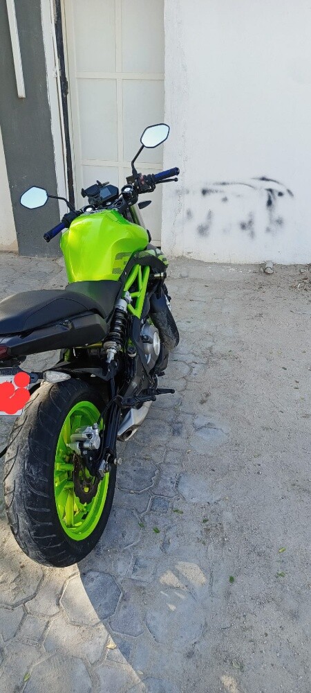 Benelli 302cc - 7